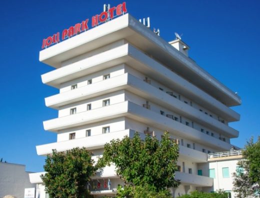 JOLI PARK HOTEL