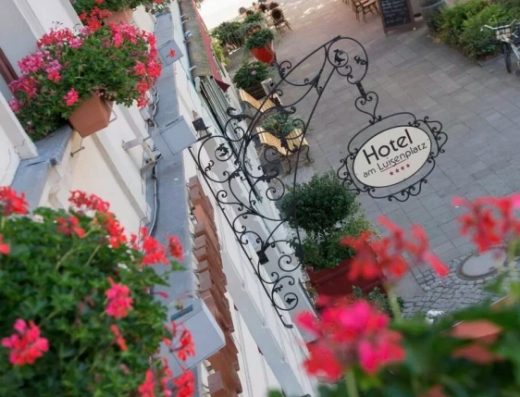 HOTEL AM LUISENPLATZ