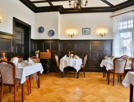 HOTEL & PENSION VILLA CAMENZ
