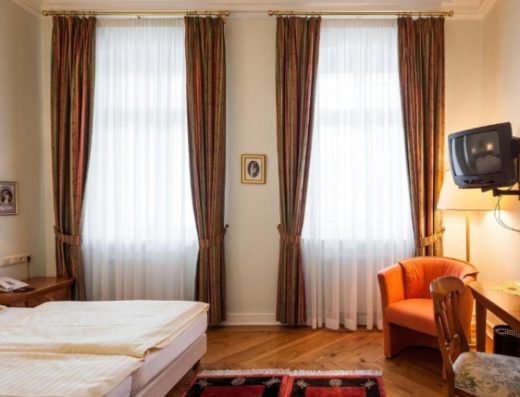 HOTEL GARNI SCHLOSSGARTEN