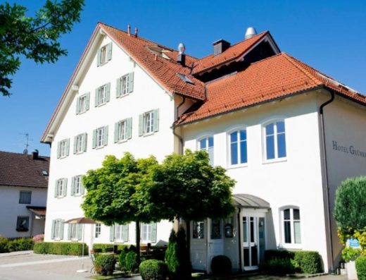 HOTEL GRÜENER BAUM