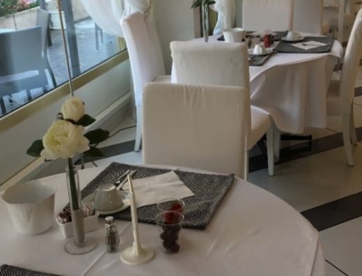 HOTEL LA PERLA