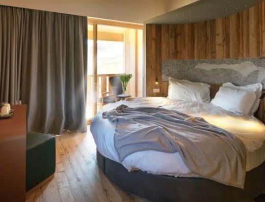 LUXURY RESORT VAL FORMICA