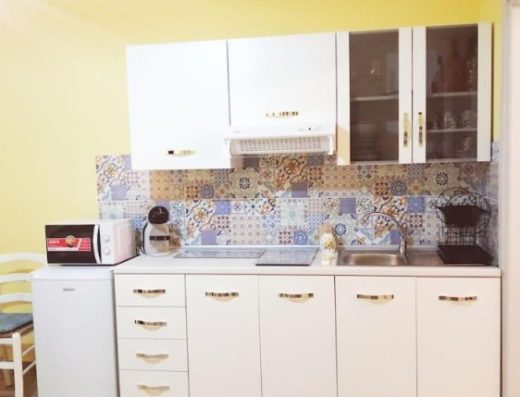 KARALY – CASA VACANZE POSTO AUTO-MOTO