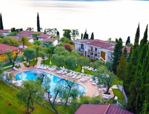 VILLAGGIO CASA E LAGO